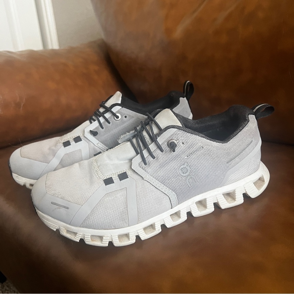 On Cloud Gray White Athletic Shoes